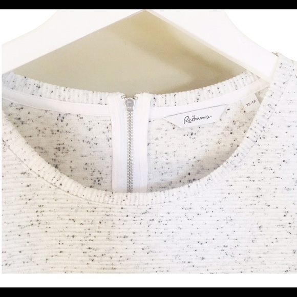 REITMANS Flutter Woven Top With Peekaboo Bell Sleeve Blouse Detail Grey Space XS - Picture 8 of 11